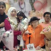 Eileen Ward meets mayor Nazma Rahman for her 100th birthday bash